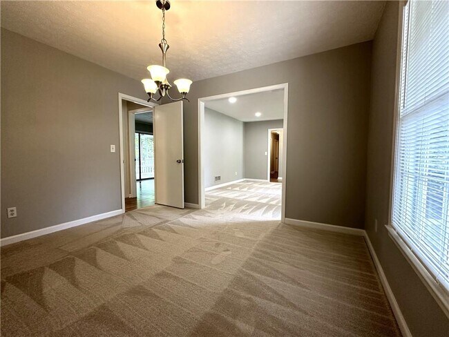 Foto del edificio - 3559 Ulster Ln NE
