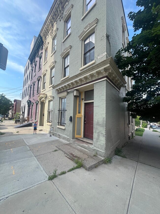 Foto del edificio - 1 Sherman St