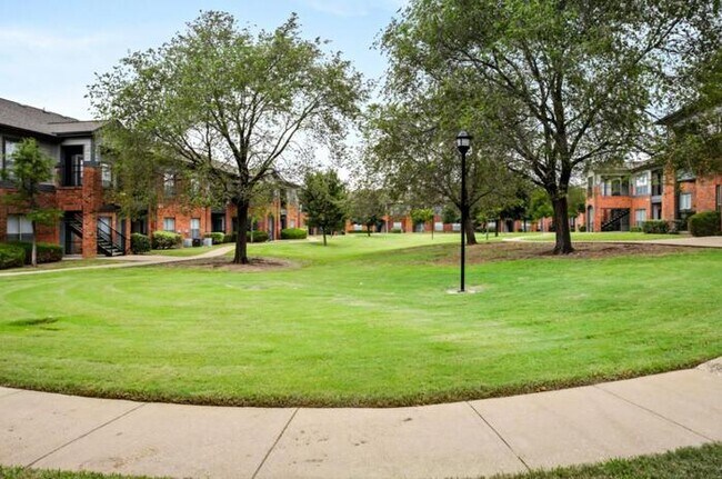 Foto del edificio - 3150 S Garrison Rd