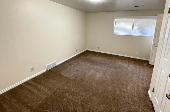 Foto del edificio - 1119 E Murray Holladay Rd