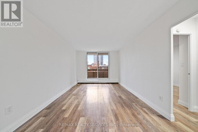 Building Photo - 223 Jackson St W