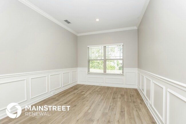 Building Photo - 2335 Shafer Dr