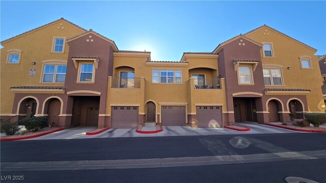 Building Photo - 3975 N Hualapai Way