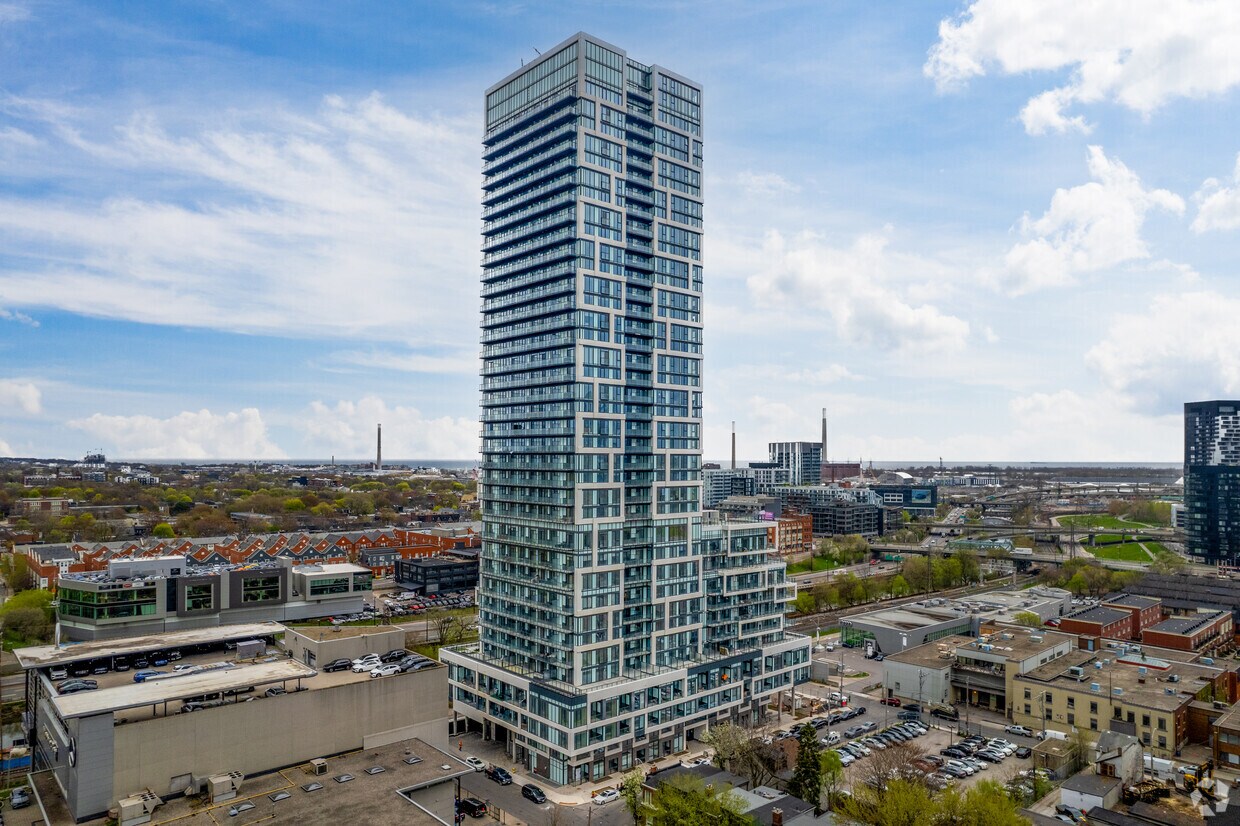 Photo principale - River & Fifth Condos