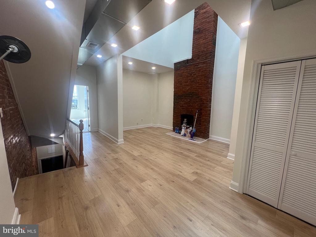 Foto principal - 1324 H St NE