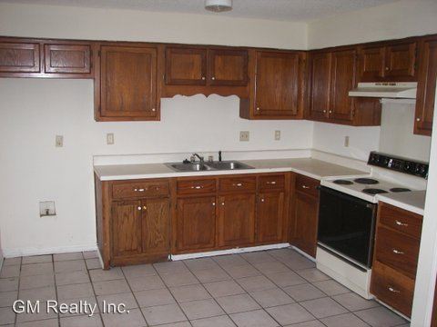 Building Photo - 4160 Wagon Wheel Dr