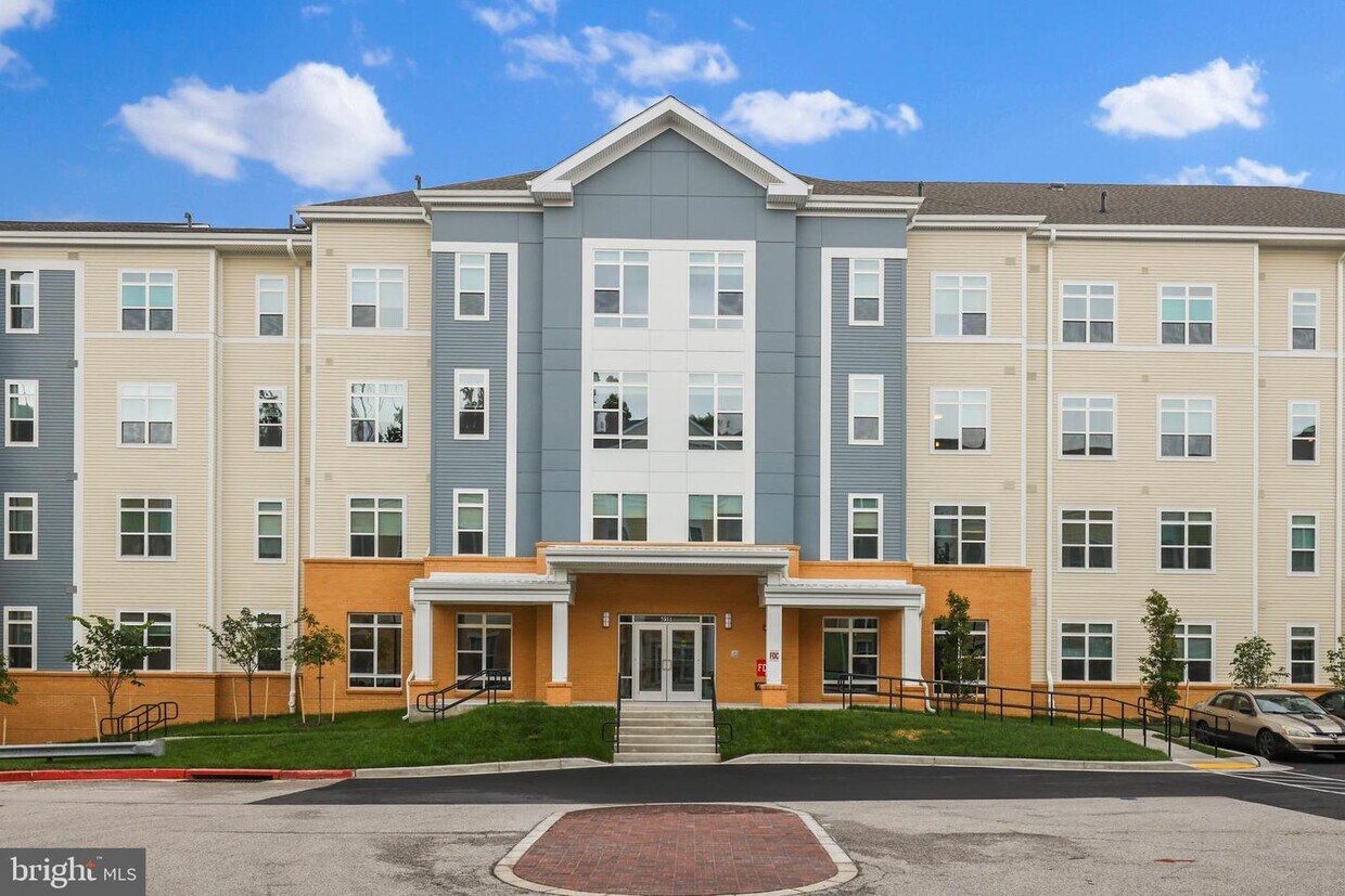 Building Photo - 5511 Waterloo Rd