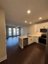 Building Photo - 111 Town Pl