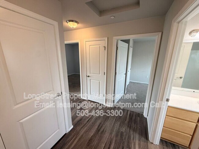 Building Photo - 3655 Pleasant View Dr NE