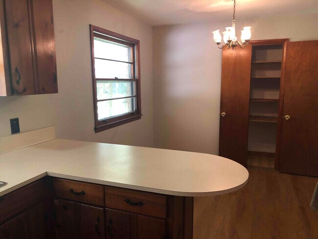 Building Photo - 508 McKellar Dr
