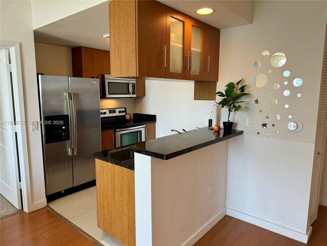 Foto del edificio - 601 NE 23rd St