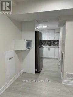 Building Photo - 376 Valleyway Dr