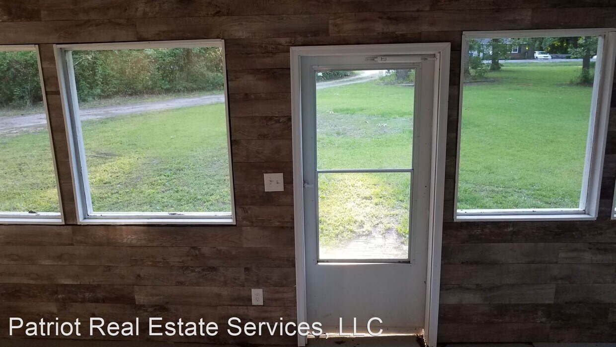 Foto principal - 3 br, 2 bath House - 1665 Rim Road