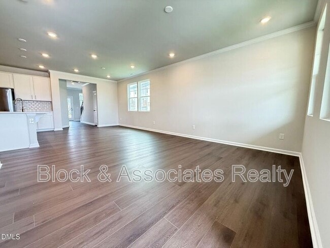 Building Photo - 304 Marmalade Sky Ln