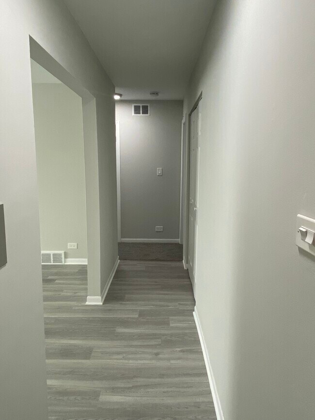 Foto del edificio - 1146 W Morse Ave