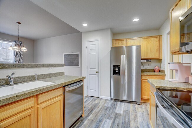 Foto del edificio - 10129 Grove Ct