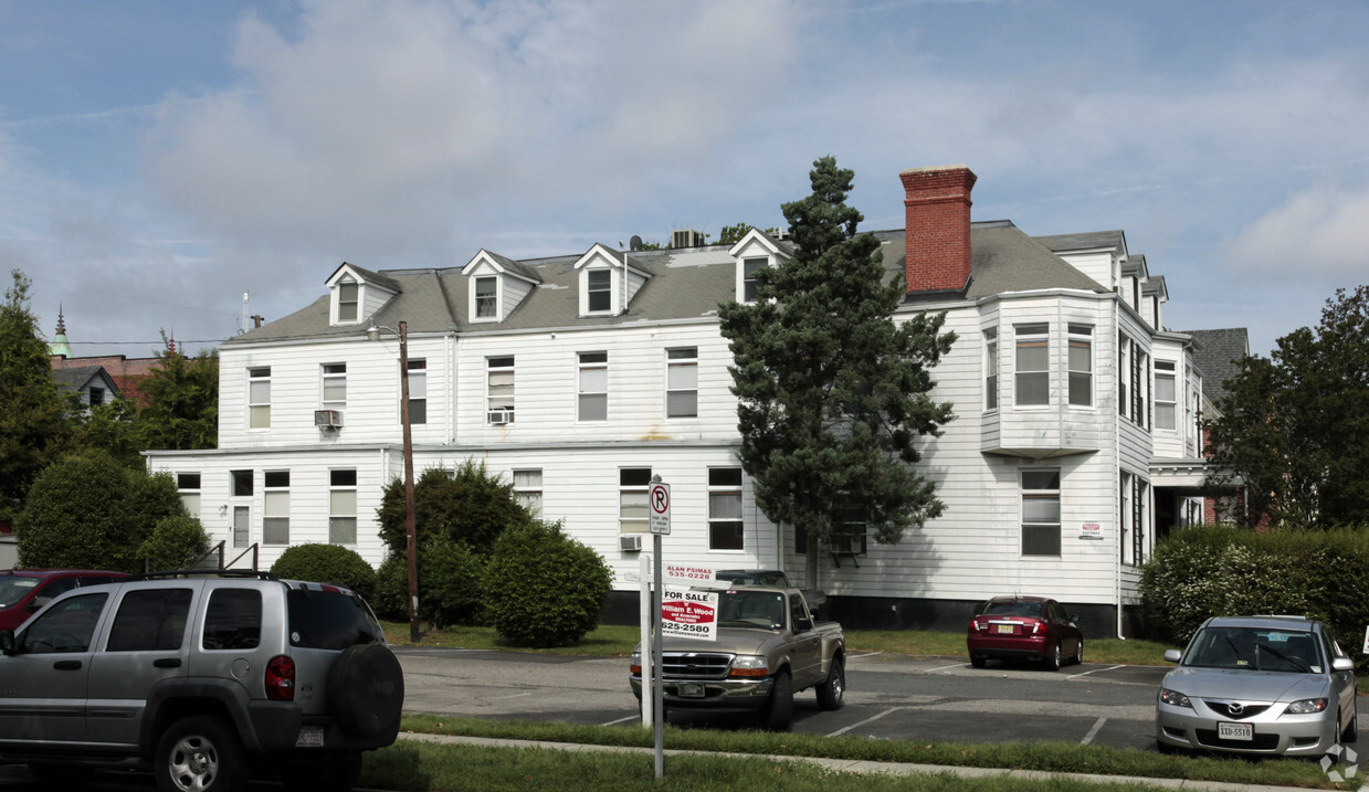 Building Photo - Leache Wood Apartments