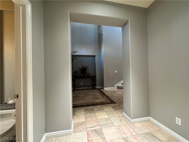 Building Photo - 1211 Martini Dr