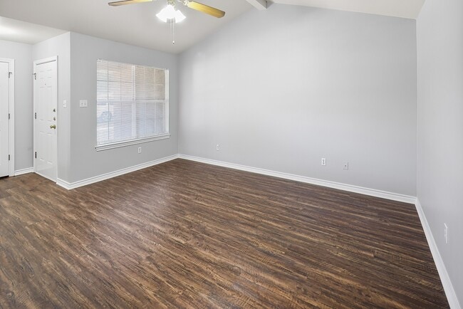 Foto del edificio - 2032 Legacy Ln