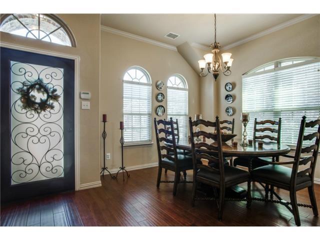 Foto del edificio - 5641 Hampshire Dr