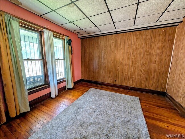 Foto del edificio - 325 Box Avenue Unit