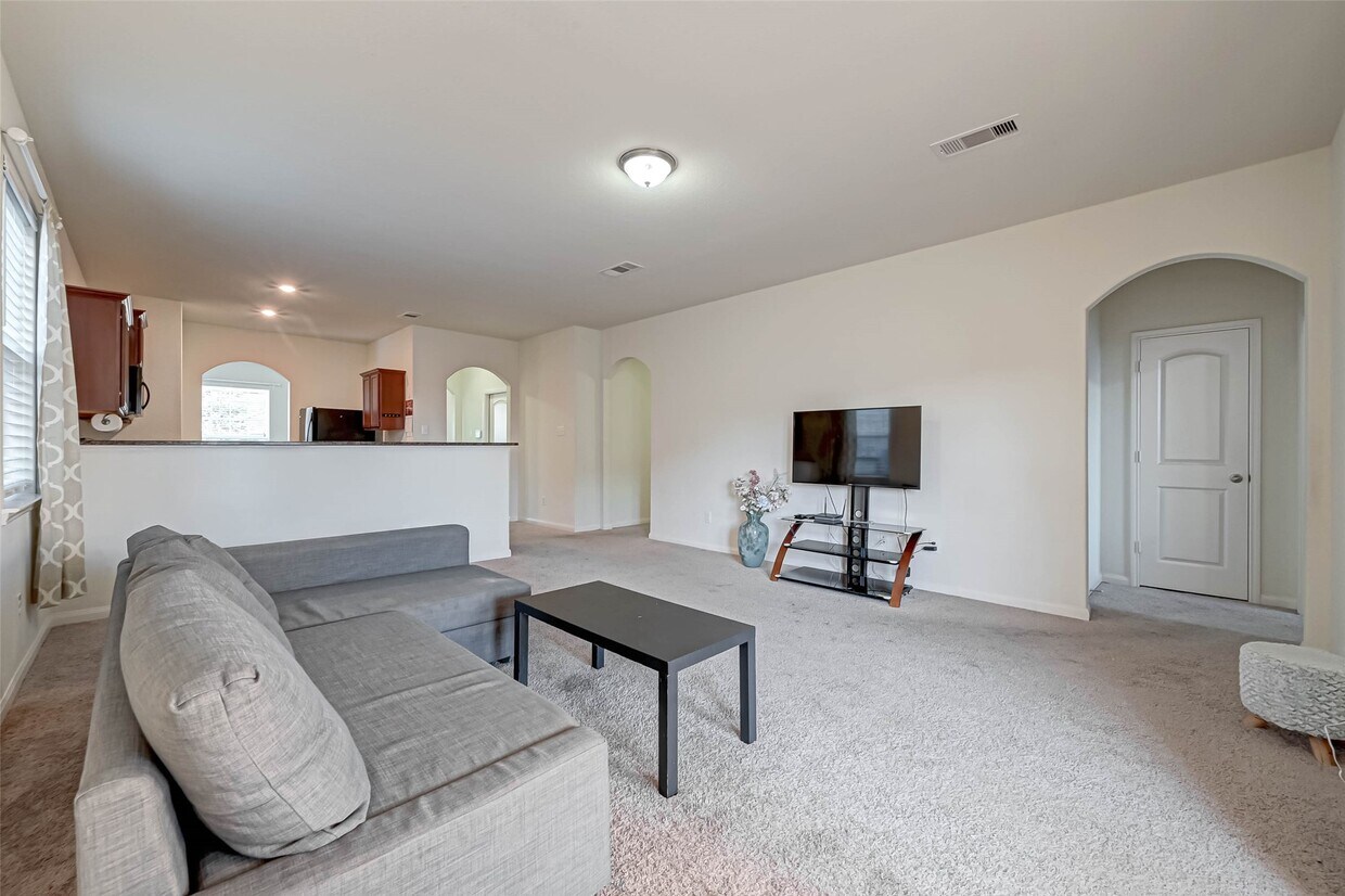 Building Photo - 1306 Diamond Drape Dr