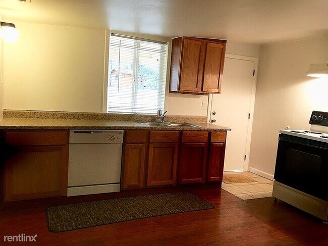 Foto del edificio - 18720 SE Langensand Rd