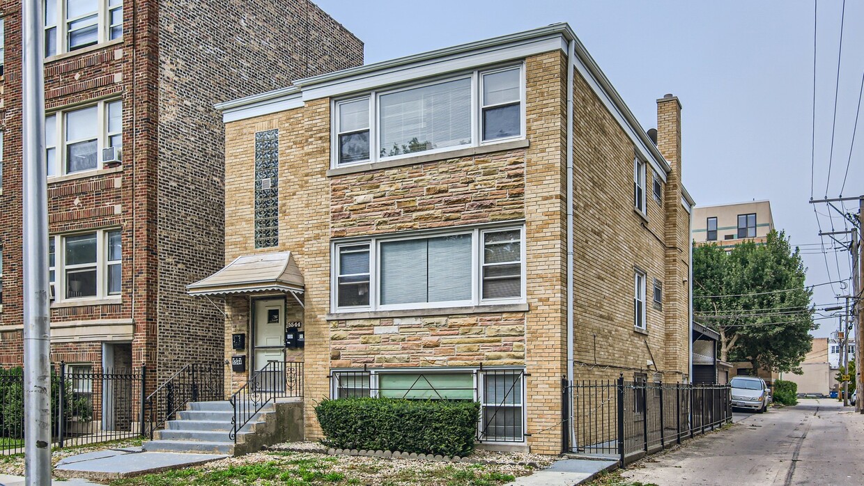 Primary Photo - 5544 N Campbell Ave