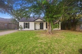 Building Photo - 3728 Flintwood Trail