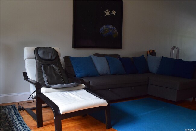 Foto del edificio - 110-41 64th Rd