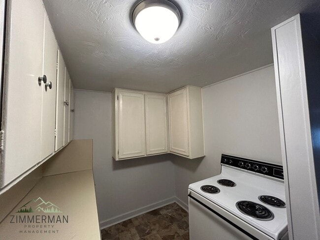 Building Photo - Newberry