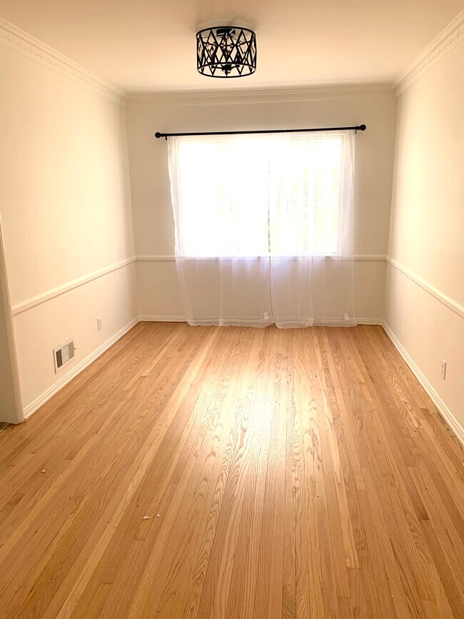 Dining room - 201 San Vicente Blvd