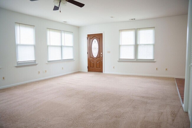 Foto del edificio - 829 Shore Dr