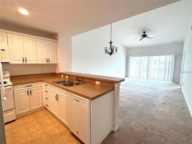 Building Photo - 5760 Sabal Trace Dr