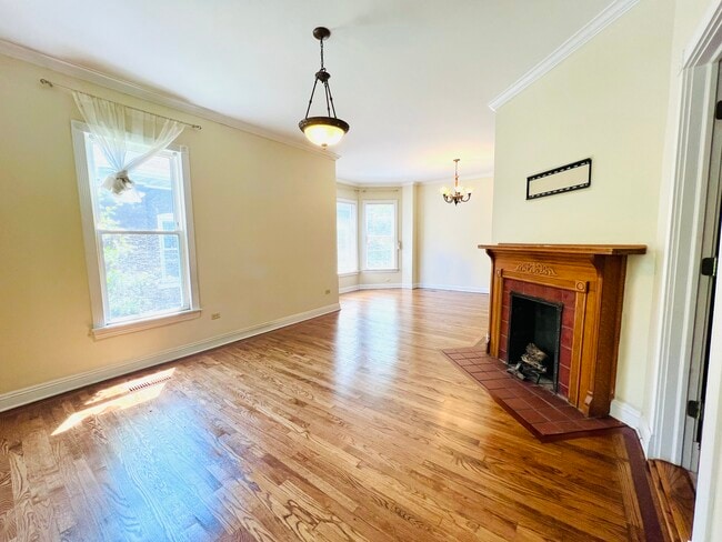 Living Room & Dining Area - 3122 Clinton Ave