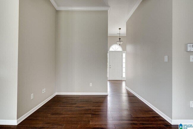 Building Photo - 1621 Old Cahaba Ct