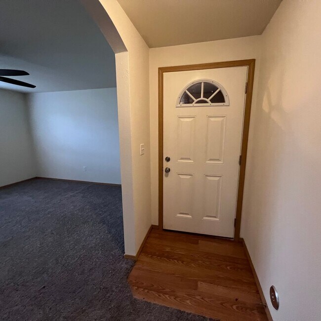 Premium Lower level Eatonville Apartment House Rental in Eatonville