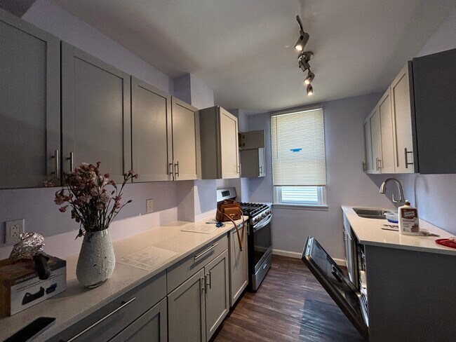 Foto del edificio - 4603 Carlton St