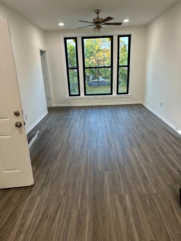 Foto del edificio - 1649 W Garfield Blvd