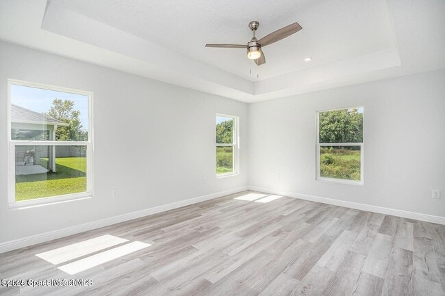 Foto del edificio - 2128 Arnold Palmer Dr