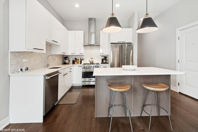 Foto del edificio - 1618 N Bosworth Ave