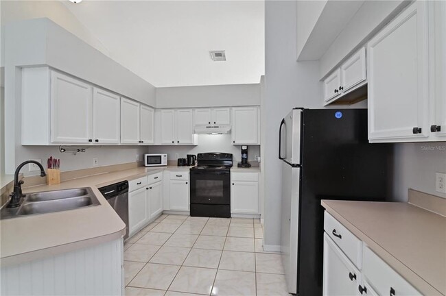Foto del edificio - 1714 Snaresbrook Way