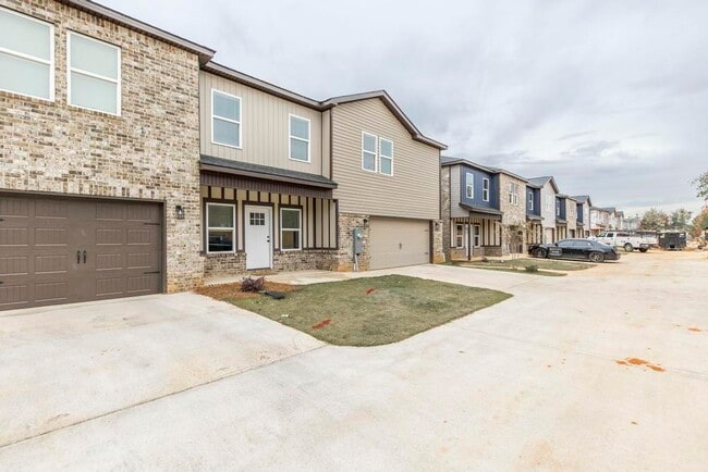 Foto del edificio - 316 Beau Claire Cir