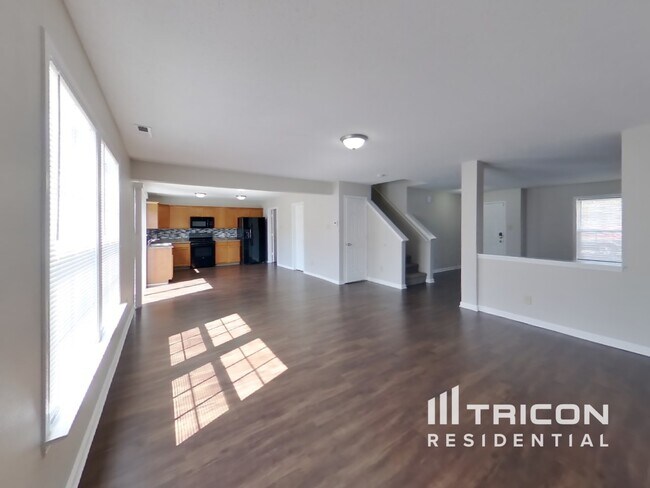 Foto del edificio - 7657 Charlotte Dr