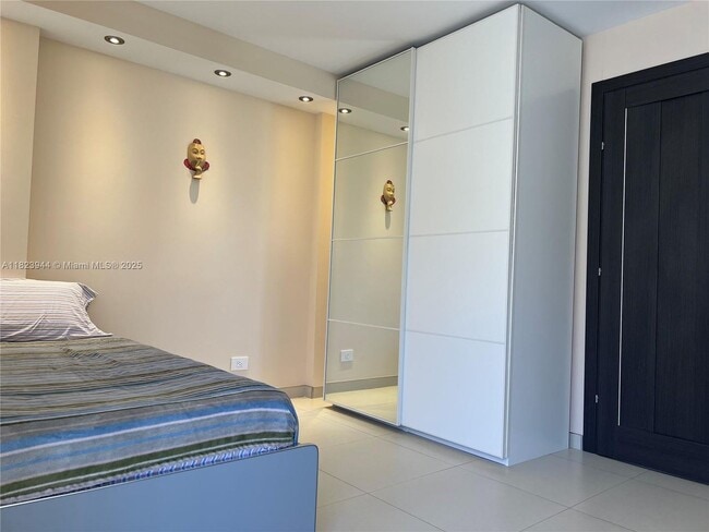 Foto del edificio - 251 174th St