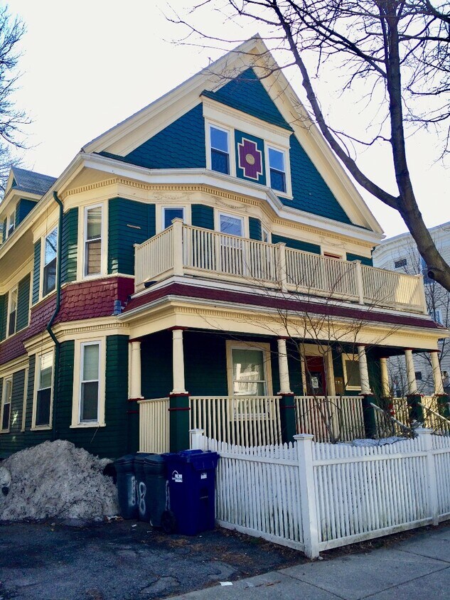 Primary Photo - 24 Hinckley St