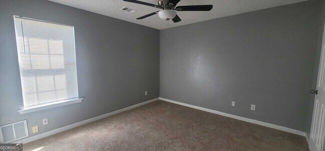 Foto del edificio - 6004 Creekerton Blvd