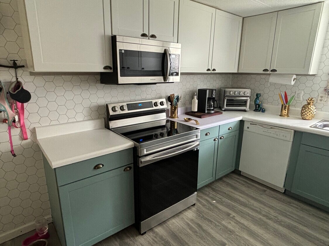 Primary Photo - 2555 PGA Boulevard