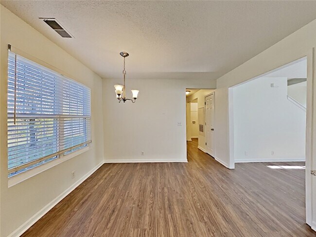 Building Photo - 320 Winding Branch Ct