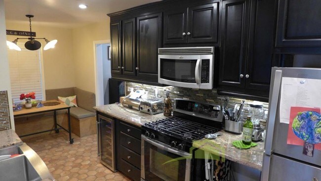 Building Photo - 6040 San Miguel Rd